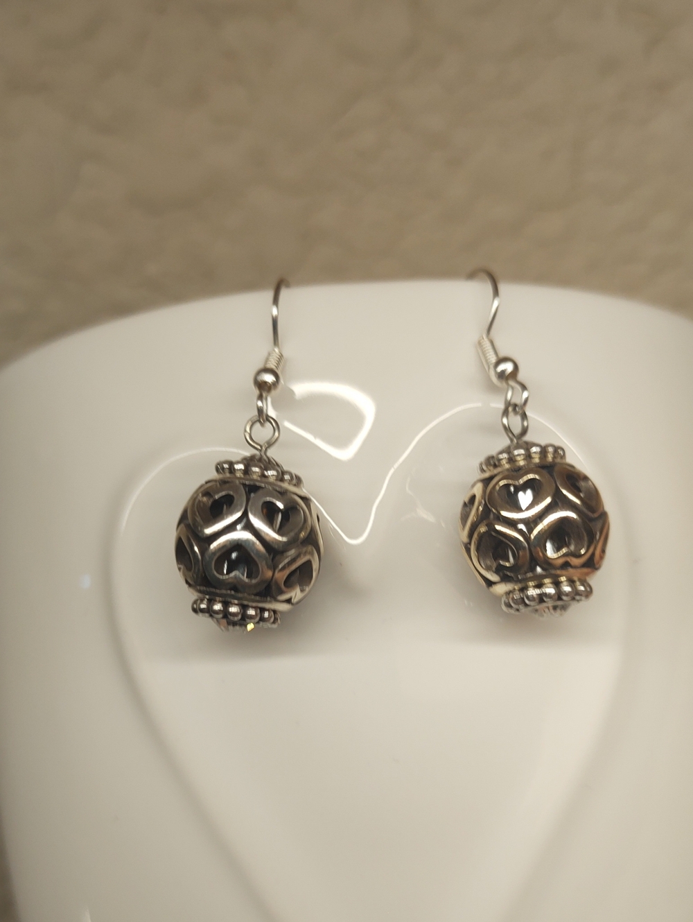SALE!🔥 Brighton Glimmer Twist Interchangable Earrings with Heart Cut Out Beads - Picture 12 of 13